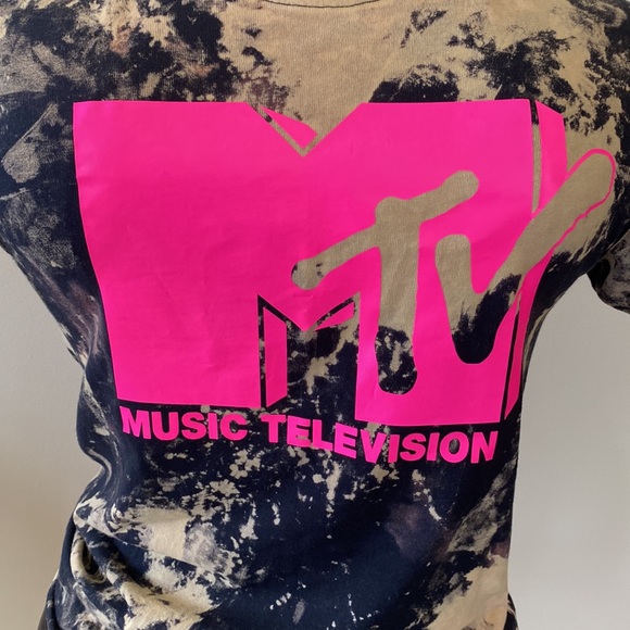 Custom made mtv shirt nwot - Picture 2 of 4